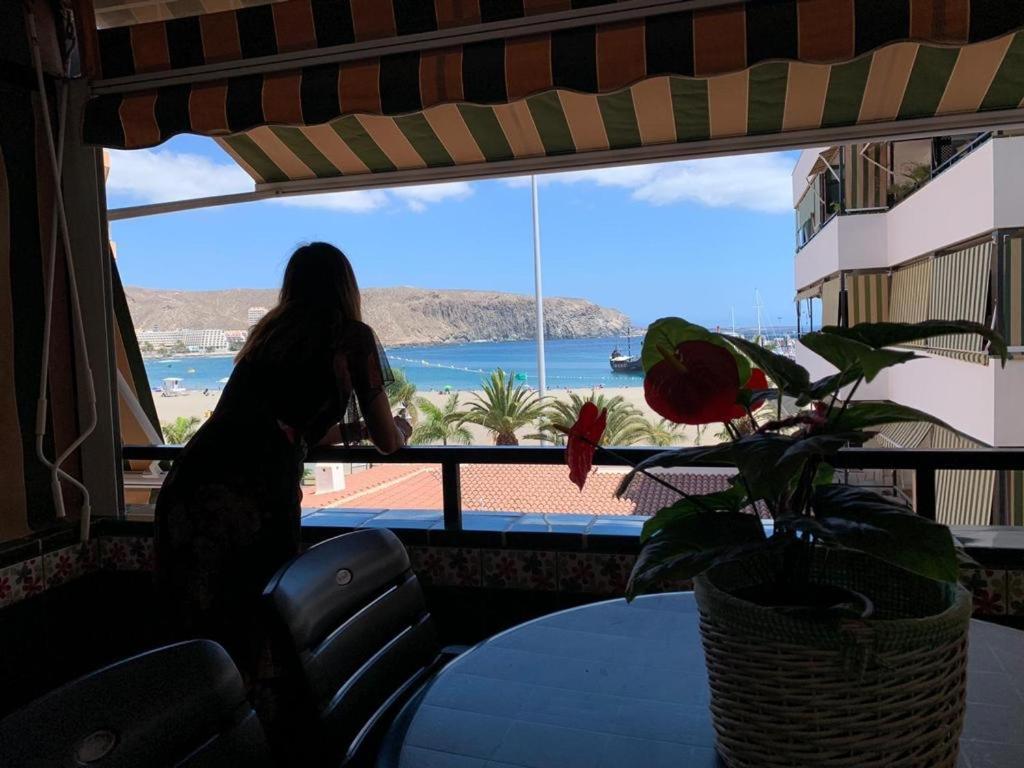 Views To The Infinite Sea In Los Cristianos Los Cristianos  Bagian luar foto